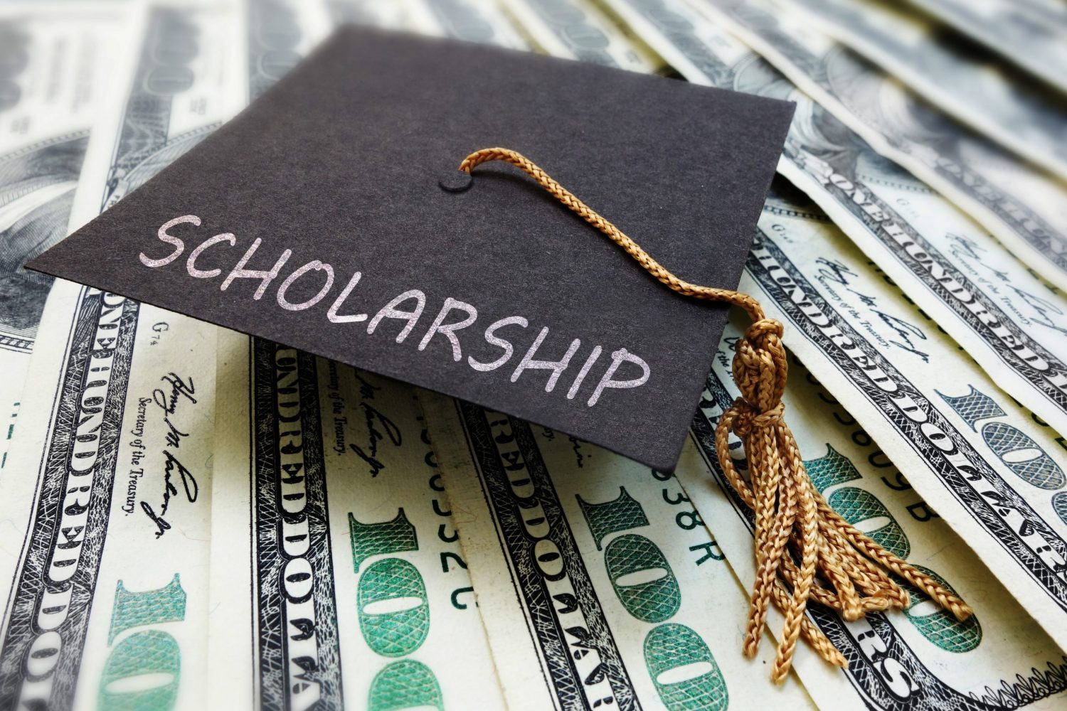 international-scholarships-for-masters-and-phd-candidates-2017-2018-offered-scholarships